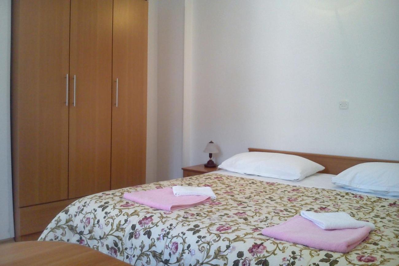 Apartments By The Sea Valun, Cres - 8081 Exterior foto